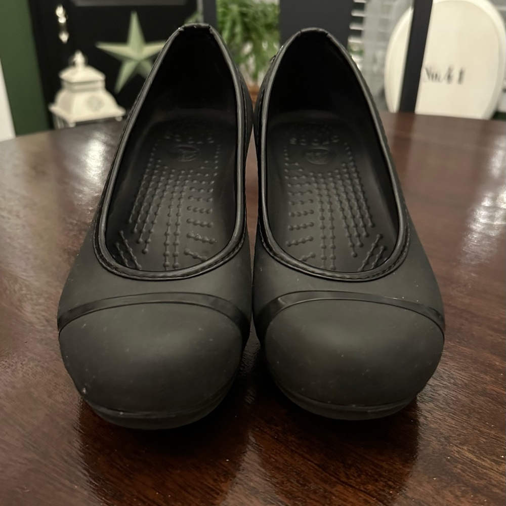 CROCS Black Platform Wedge Pumps - Picture 4 of 10